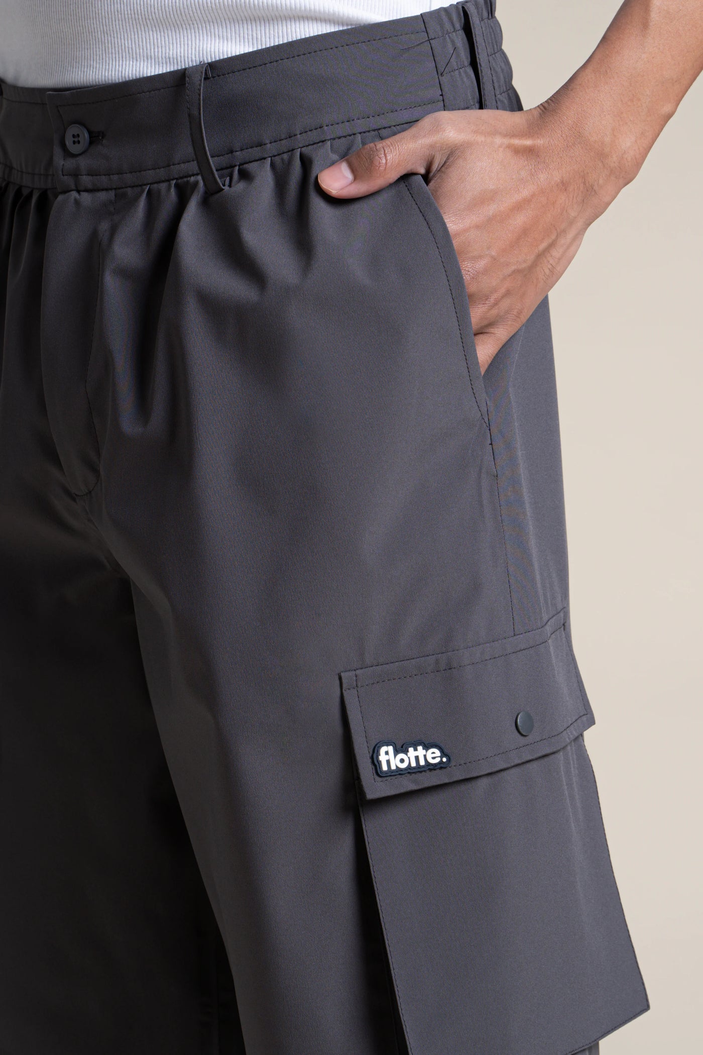 Pantalon imperméable Gambetta cargo multipoches #couleur_anthracite