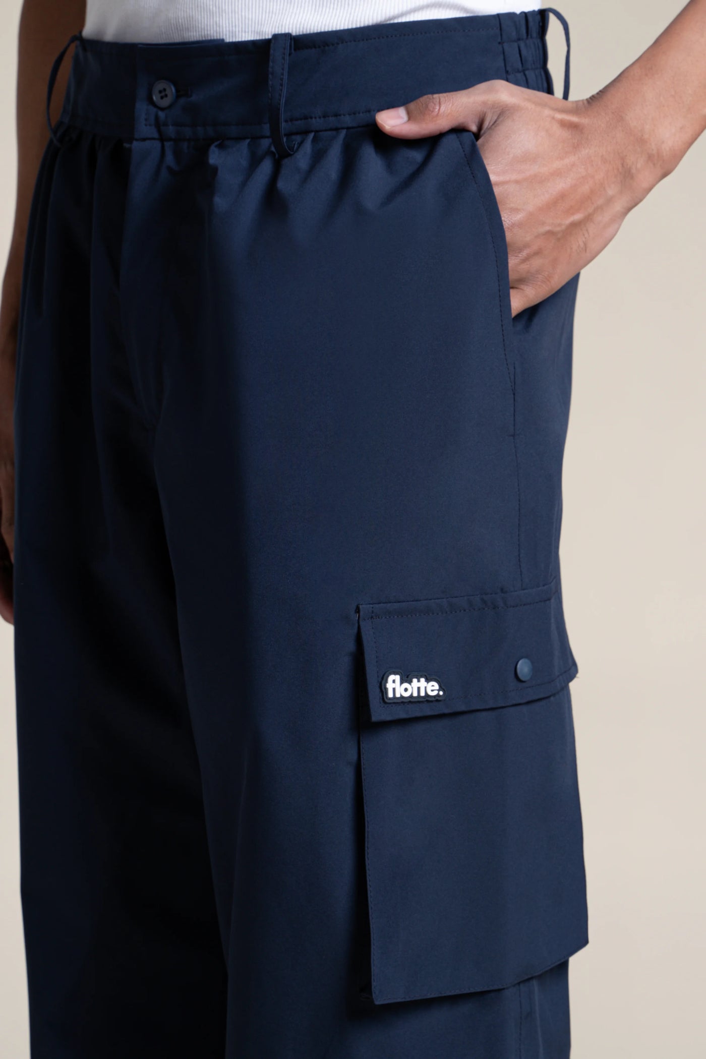 Pantalon imperméable Gambetta cargo multipoches #couleur_indigo