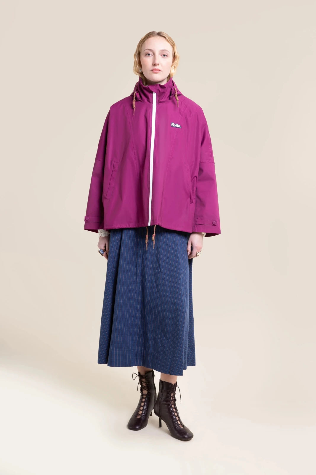 Lourmel - Cape Courte Imperméable - Flotte - couleur framboise 