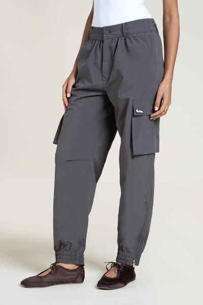 Pantalon imperméable Gambetta cargo multipoches couleur anthracite #couleur_anthracite