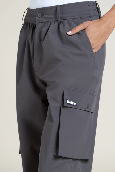 Pantalon imperméable Gambetta cargo multipoches couleur anthracite #couleur_anthracite