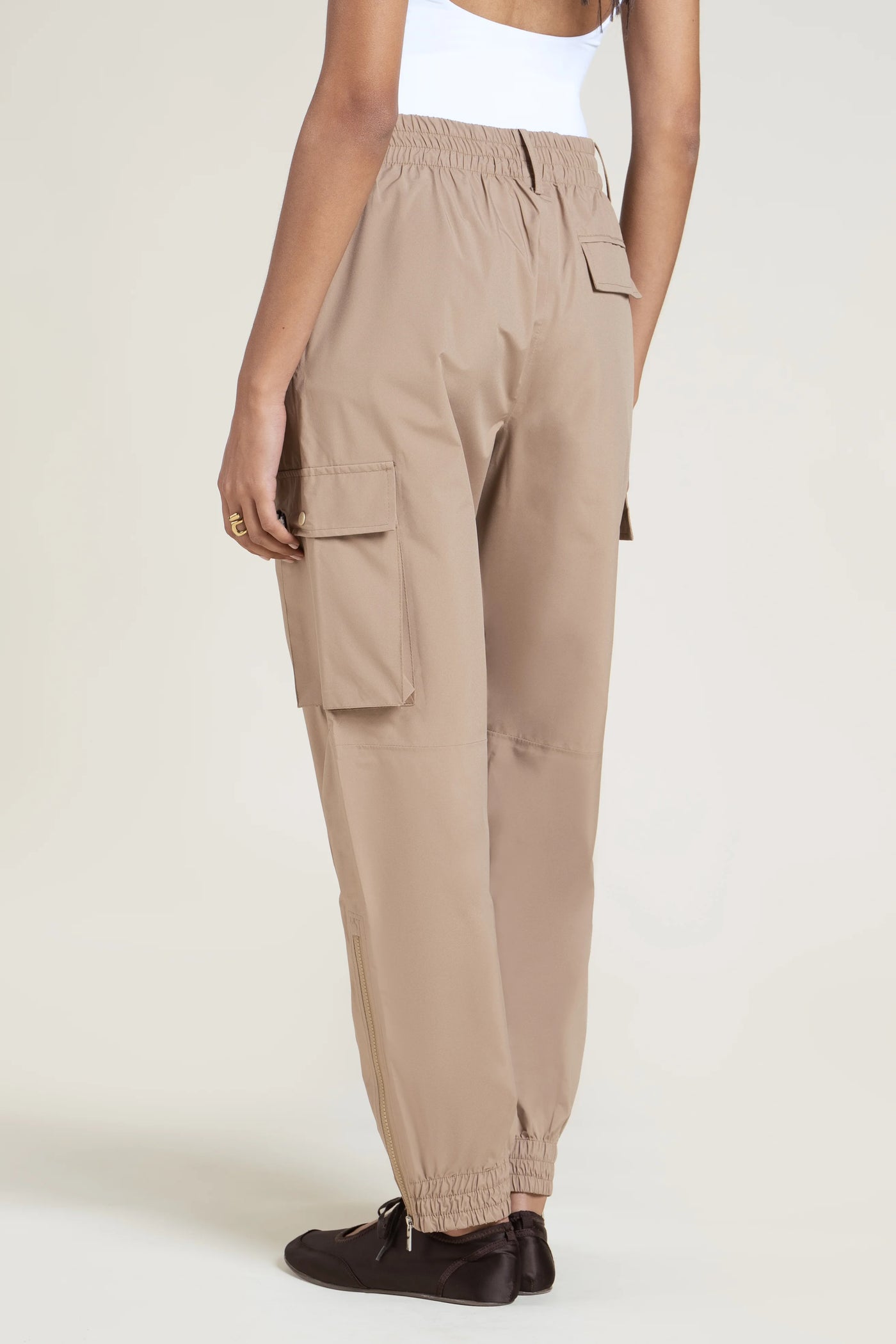 Pantalon imperméable Gambetta cargo multipoches couleur sahara #couleur_sahara